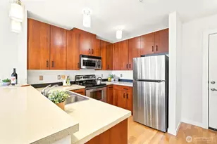 655 Crockett St, Seattle, WA 98109 - Photo 8