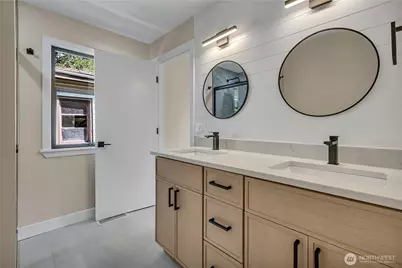 12504 8th Avenue SW, Burien, WA 98146 - Photo 14