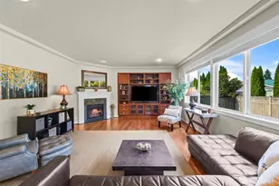 4818 NE 1st St, Renton, WA 98059 - Photo 8