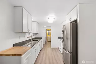 2011 8th Ave SE, Puyallup, WA 98372 - Photo 10