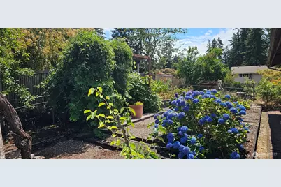 14554 166th Place SE, Renton, WA 98059 - Photo 16