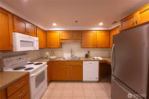 12536 15th Ave NE, Seattle, WA 98125 - Photo 8