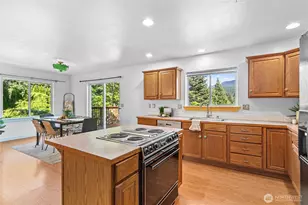 765 Summerset Way, Sedro Woolley, WA 98284 - Photo 14