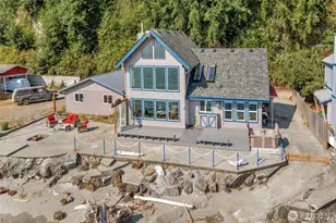 14 S Beach Dr, Everett, WA 98206 - Photo 2