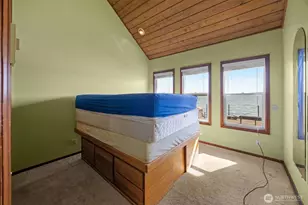 14 S Beach Dr, Everett, WA 98206 - Photo 26
