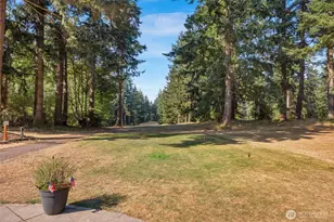 14 S Beach Dr, Everett, WA 98206 - Photo 32