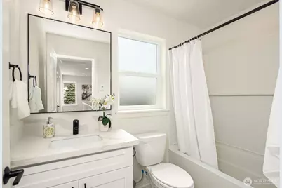 2402 Cleveland Avenue #B, Everett, WA 98201 - Photo 16