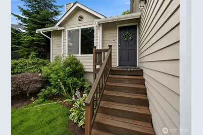 12419 93rd Avenue NE, Kirkland, WA 98034 - Photo 2