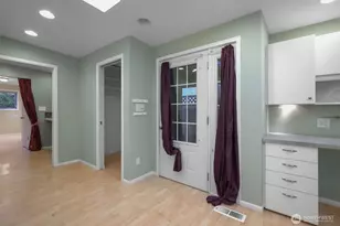 16639 SE 8th St, Bellevue, WA 98008 - Photo 24