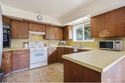 9471 Axlund Road, Lynden, WA 98264 - Photo 16