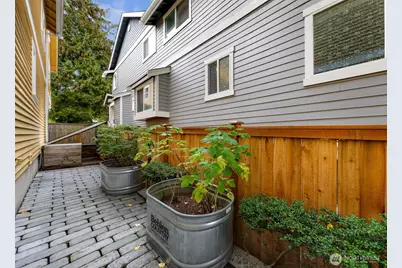 7019 Ravenna Avenue NE, Seattle, WA 98115 - Photo 28