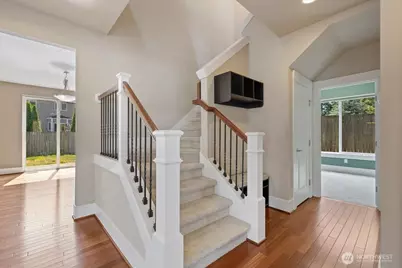907 Ilwaco Place NE, Renton, WA 98059 - Photo 12