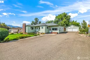 225 SE 1st St, East Wenatchee, WA 98802 - Photo 1
