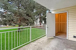 11002 SE Petrovitsky Rd, Renton, WA 98055 - Photo 16