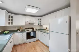 18529 SE 244th Pl, Covington, WA 98042 - Photo 10