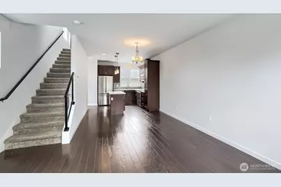 911 N 104th Street #B, Seattle, WA 98133 - Photo 8