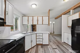 27412 NE 45th St, Redmond, WA 98053 - Photo 8