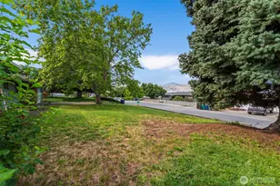 1605 N Ashland Ave, East Wenatchee, WA 98802 - Photo 4