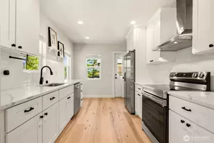 11558 Fremont Ave, Seattle, WA 98133 - Photo 8