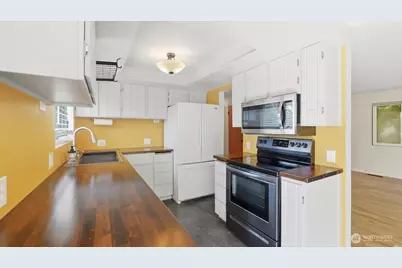 22004 36th Avenue W, Mountlake Terrace, WA 98043 - Photo 8