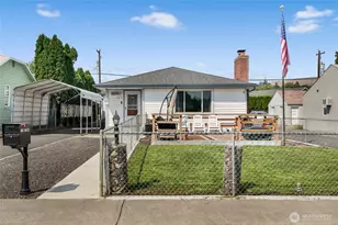 145 NW F St, Ephrata, WA 98823 - Photo 2