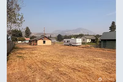 210 Whitcomb Avenue N, Tonasket, WA 98855 - Photo 6