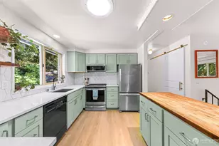 24131 104th Ave W, Edmonds, WA 98020 - Photo 4