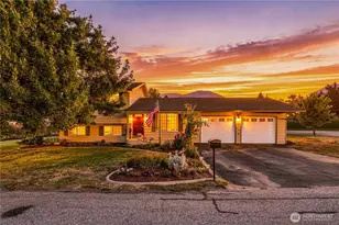 107 Oak St, Cashmere, WA 98815 - Photo 1