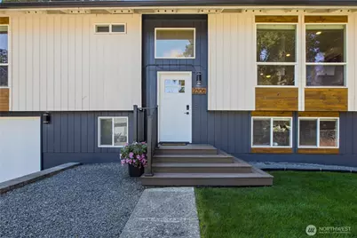 2306 155th Street Ct E, Tacoma, WA 98445 - Photo 2