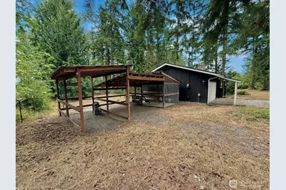 31719 41st Avenue E, Eatonville, WA 98328 - Photo 36