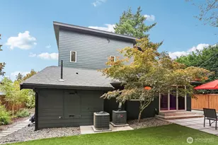10030 37th Ave SW, Seattle, WA 98146 - Photo 36