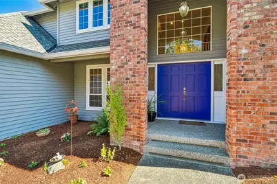 2122 221st Place NE, Sammamish, WA 98074 - Photo 2