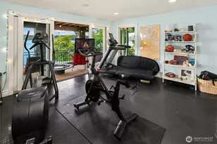 456 W Lake Sammamish Pkwy SE, Bellevue, WA 98008 - Photo 32