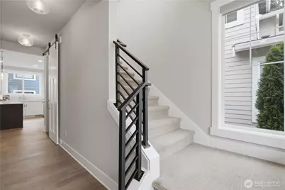 12229 NE 100th Street, Kirkland, WA 98033 - Photo 2