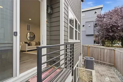 12229 NE 100th Street, Kirkland, WA 98033 - Photo 16