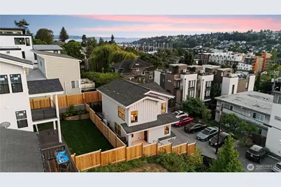 3245 13th Avenue W, Seattle, WA 98119 - Photo 24