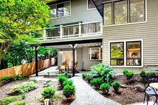 2308 NE 123rd St, Seattle, WA 98125 - Photo 2
