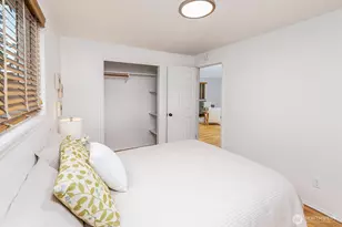 13734 Stone Ave N, Seattle, WA 98133 - Photo 12
