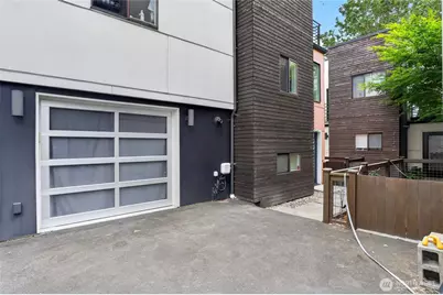 2122 NE 89th Street, Seattle, WA 98115 - Photo 18