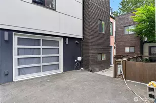 2122 NE 89th St, Seattle, WA 98115 - Photo 18