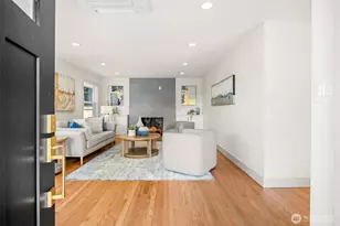 210 N 115th St, Seattle, WA 98133 - Photo 4