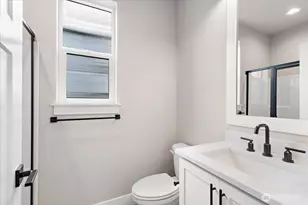 221 156th Pl SW, Lynnwood, WA 98087 - Photo 16