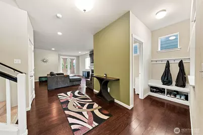 18817 Village Parkway E, Bonney Lake, WA 98391 - Photo 4