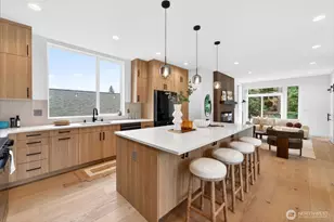 8512 15th Ave NE, Seattle, WA 98115 - Photo 4