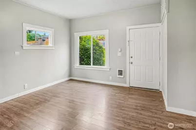 3319 E Grandview Avenue, Tacoma, WA 98404 - Photo 4