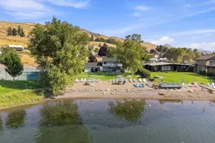663 Riverside Dr, Pateros, WA 98846 - Photo 4