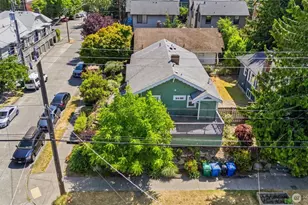 303 N 64th St, Seattle, WA 98103 - Photo 6