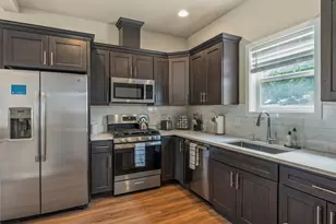 815 N 2nd St, Tacoma, WA 98403 - Photo 12
