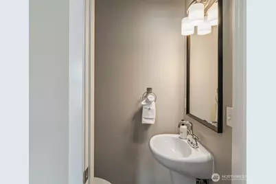 815 N 2nd Street #A, Tacoma, WA 98403 - Photo 8