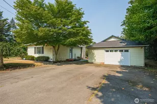 9007 156th St SE, Snohomish, WA 98296 - Photo 2